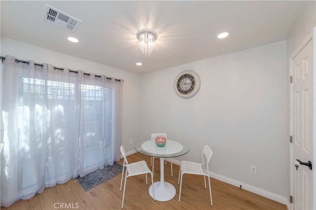 Condo at 918 Huntington Dr O, Duarte — photo 7 of 12