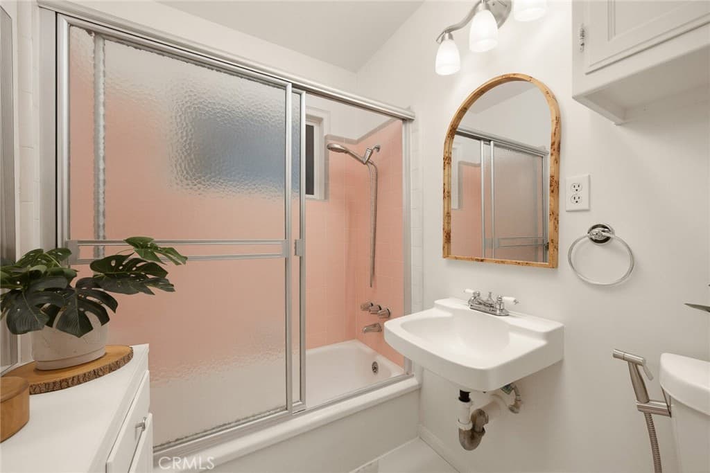 Home at 2341 Bashor Street, Duarte — photo 11 of 12
