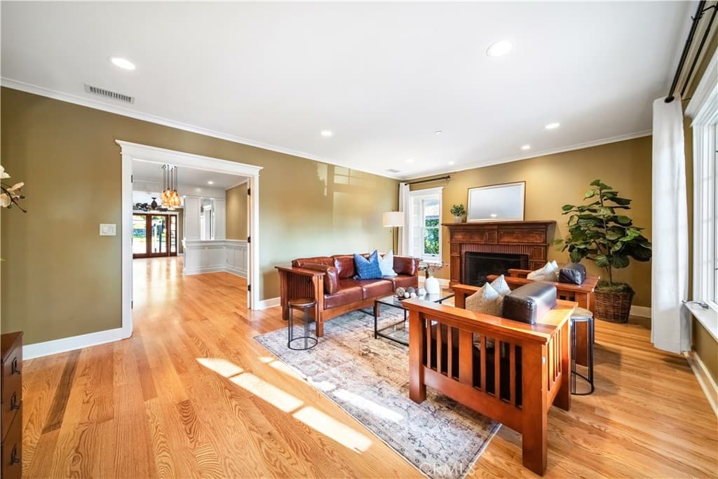 Home at 132 N Sunset, Monrovia — photo 7 of 12