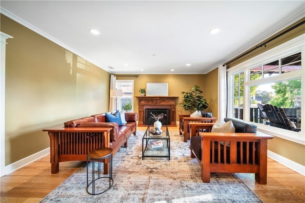 Home at 132 N Sunset, Monrovia — photo 8 of 12