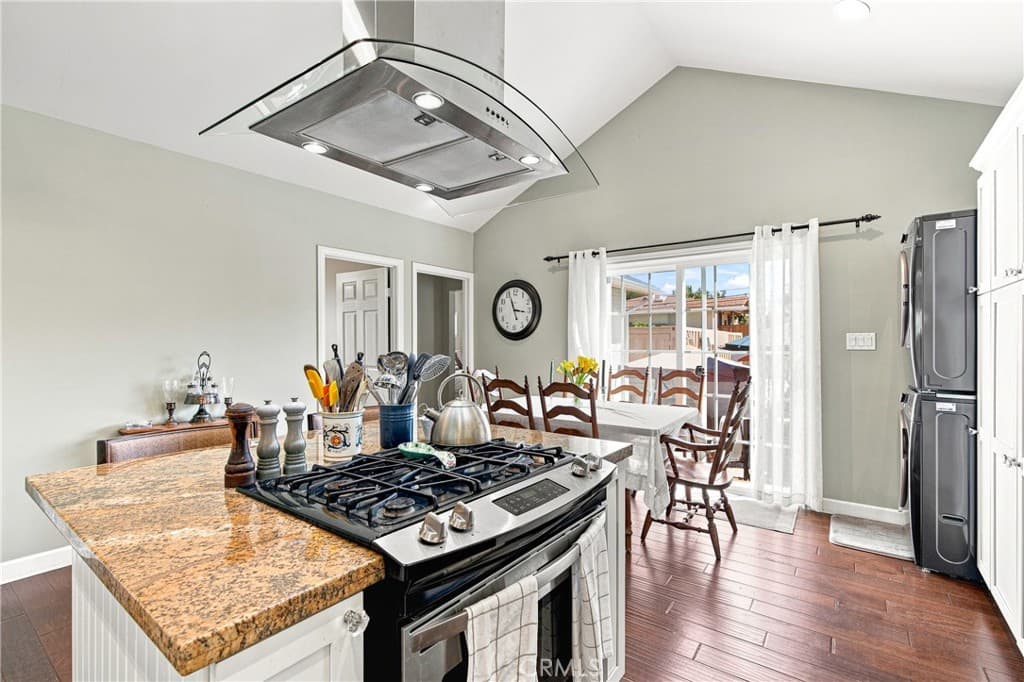 Home at 810 W Olive Avenue, Monrovia — photo 11 of 12