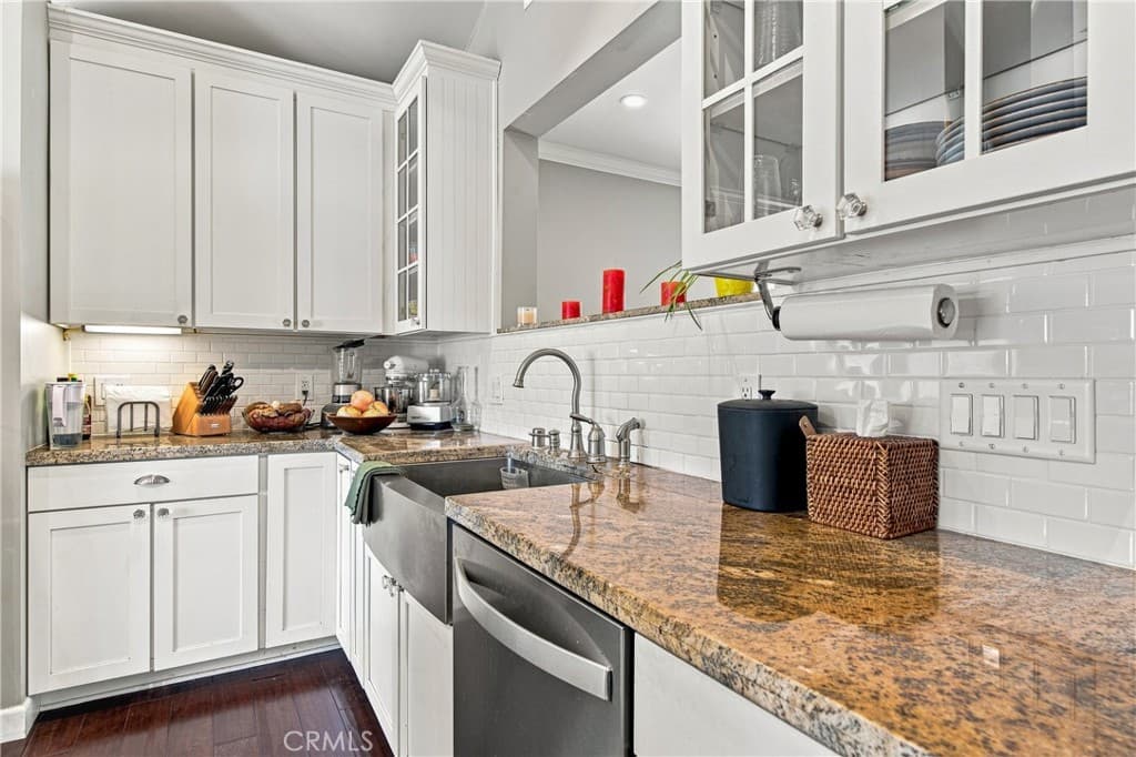 Home at 810 W Olive Avenue, Monrovia — photo 10 of 12