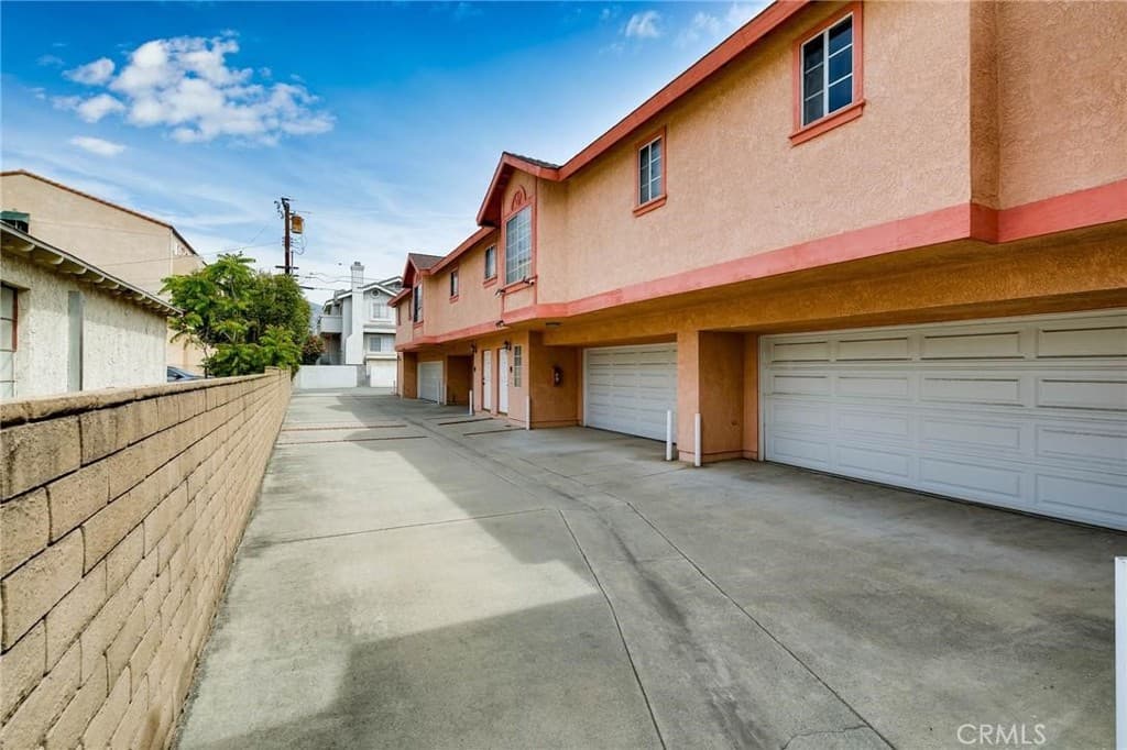 Multi-Family at 113 Diamond, Arcadia — photo 4 of 12