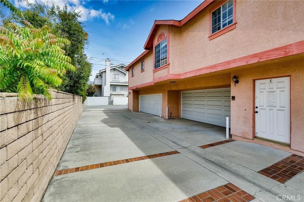 Multi-Family at 113 Diamond, Arcadia — photo 6 of 12
