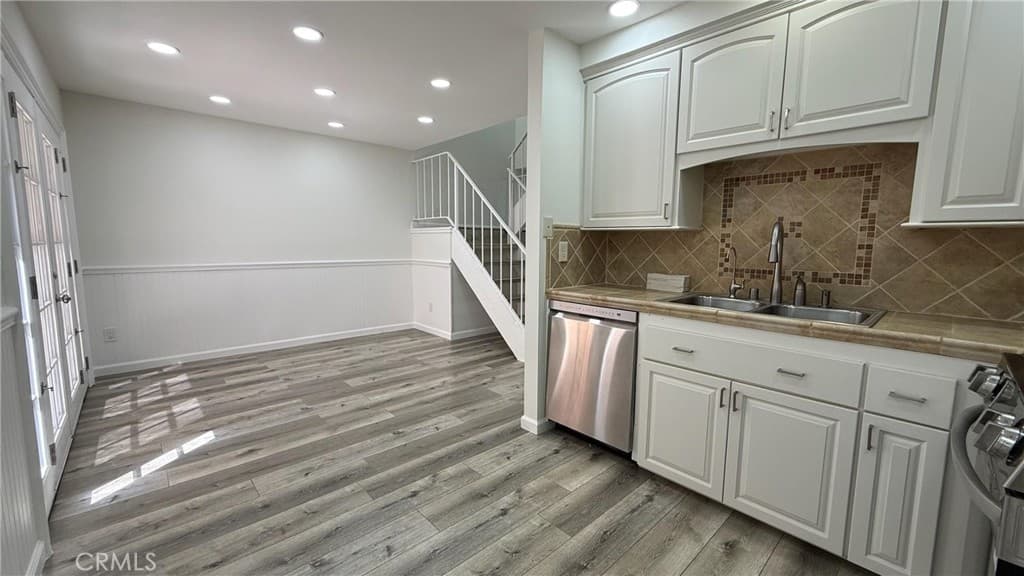 Condo at 5572 Temple City, Temple City — photo 3 of 12