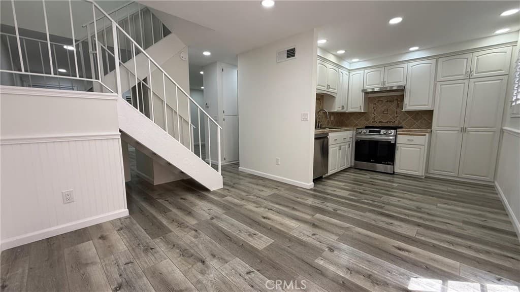 Condo at 5572 Temple City, Temple City — photo 4 of 12