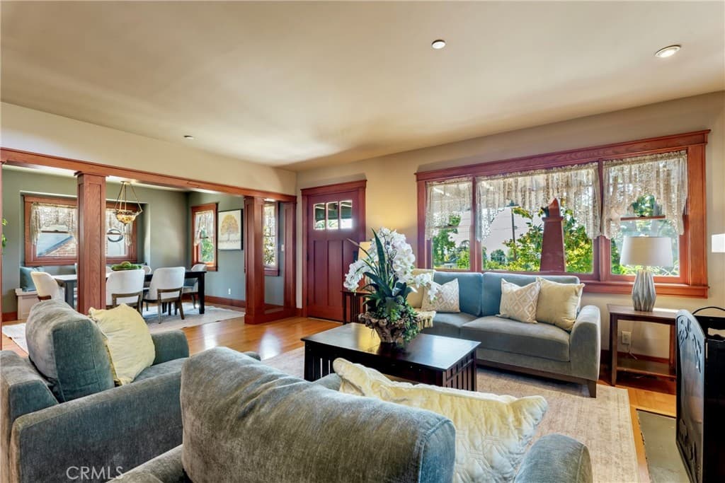 Home at 109 E Grandview, Sierra Madre — photo 11 of 12