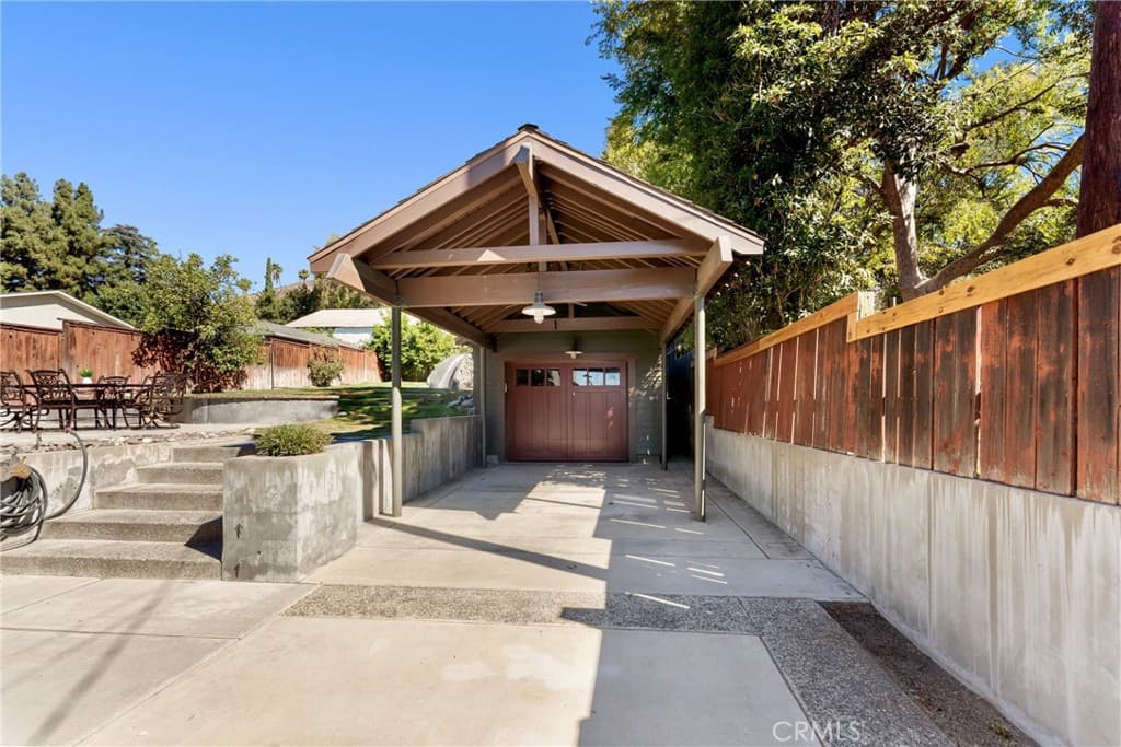 Home at 109 E Grandview, Sierra Madre — photo 4 of 12