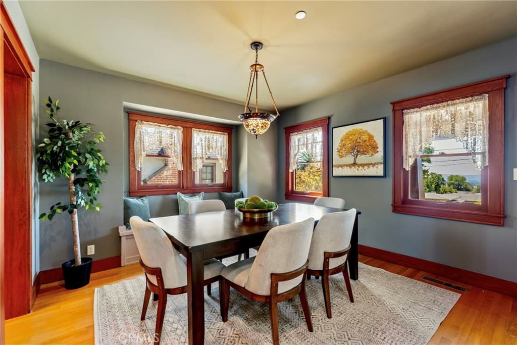 Home at 109 E Grandview, Sierra Madre — photo 6 of 12