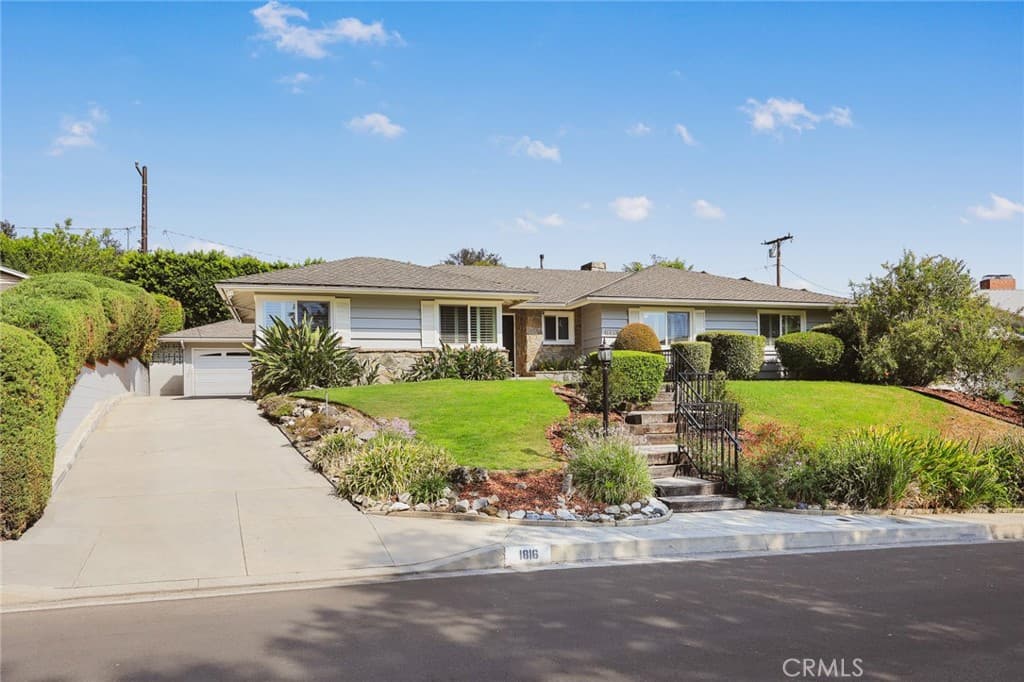 Home at 1816 Chantry Drive, Arcadia — photo 2 of 12