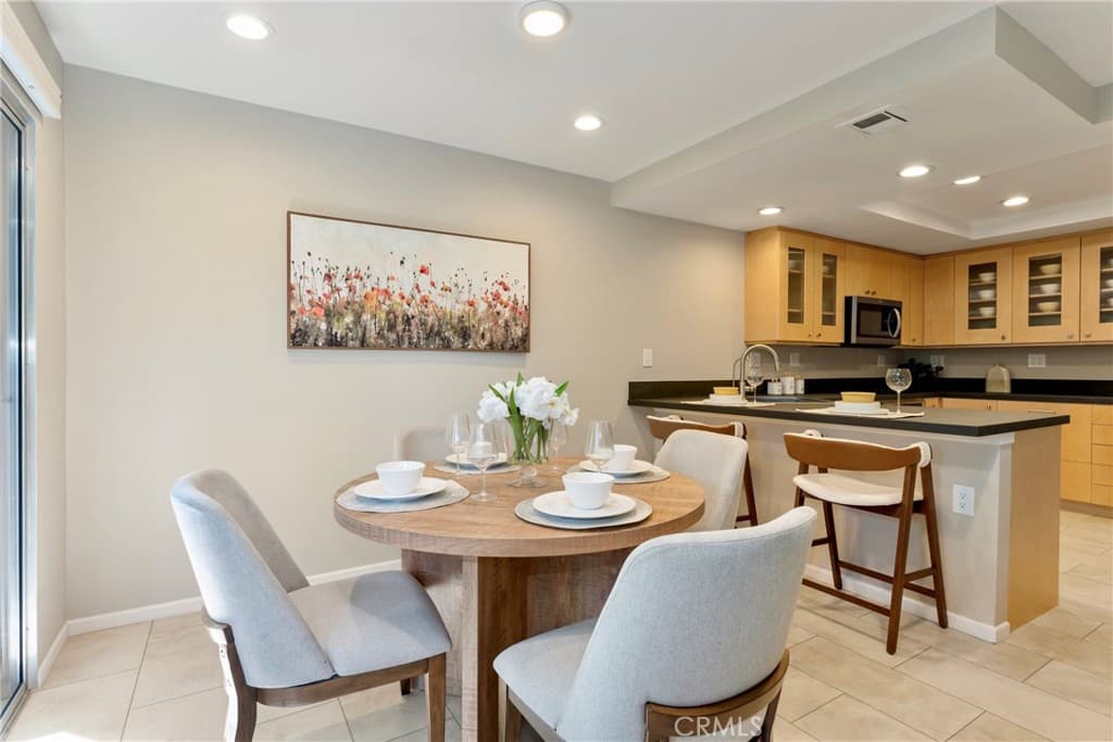 Home at 311 E Sierra Madre Boulevard 28, Sierra Madre — photo 11 of 12