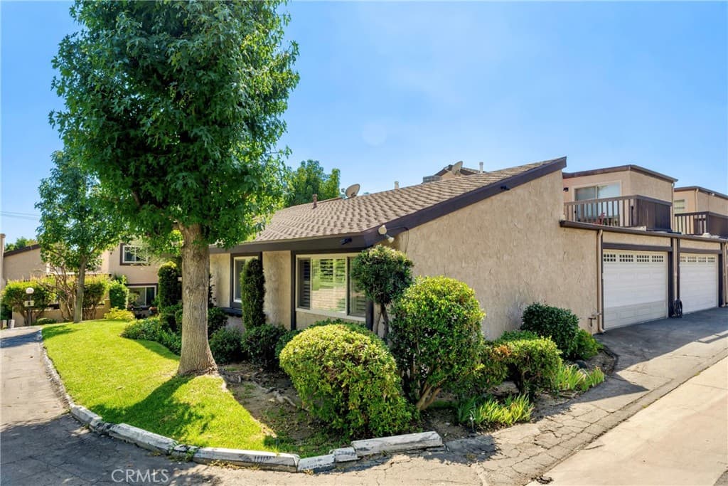 Home at 311 E Sierra Madre Boulevard 28, Sierra Madre — photo 3 of 12