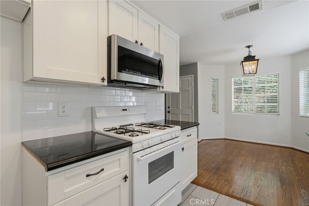 Condo at 689 W Sierra Madre, Sierra Madre — photo 12 of 12