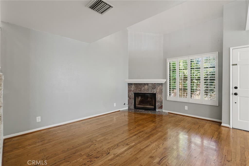 Condo at 689 W Sierra Madre, Sierra Madre — photo 4 of 12