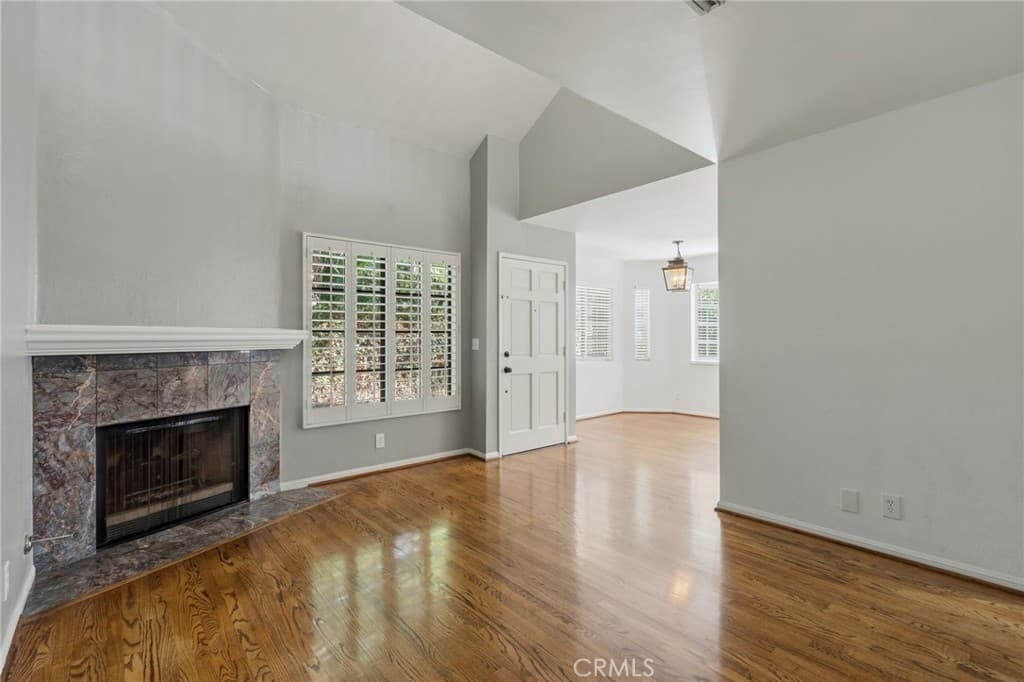 Condo at 689 W Sierra Madre, Sierra Madre — photo 5 of 12