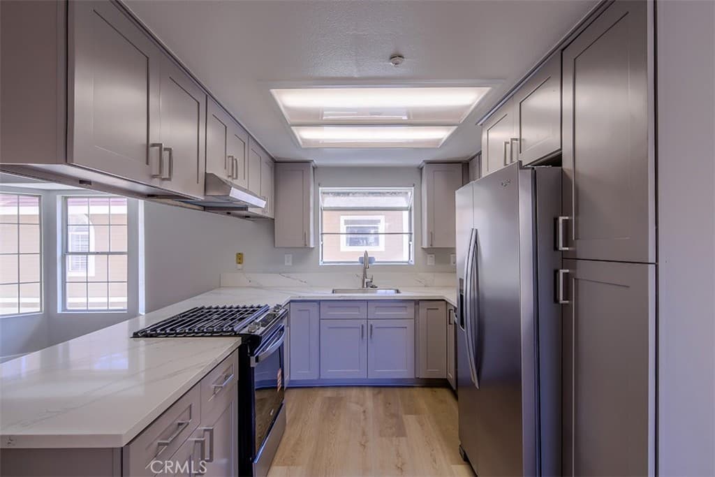 Townhouse at 331 Genoa E, Monrovia — photo 8 of 12