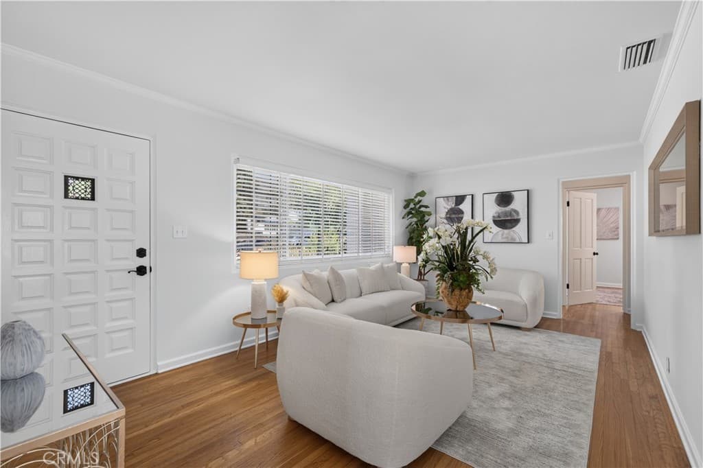 Home at 1548 2nd Street, Duarte — photo 3 of 12