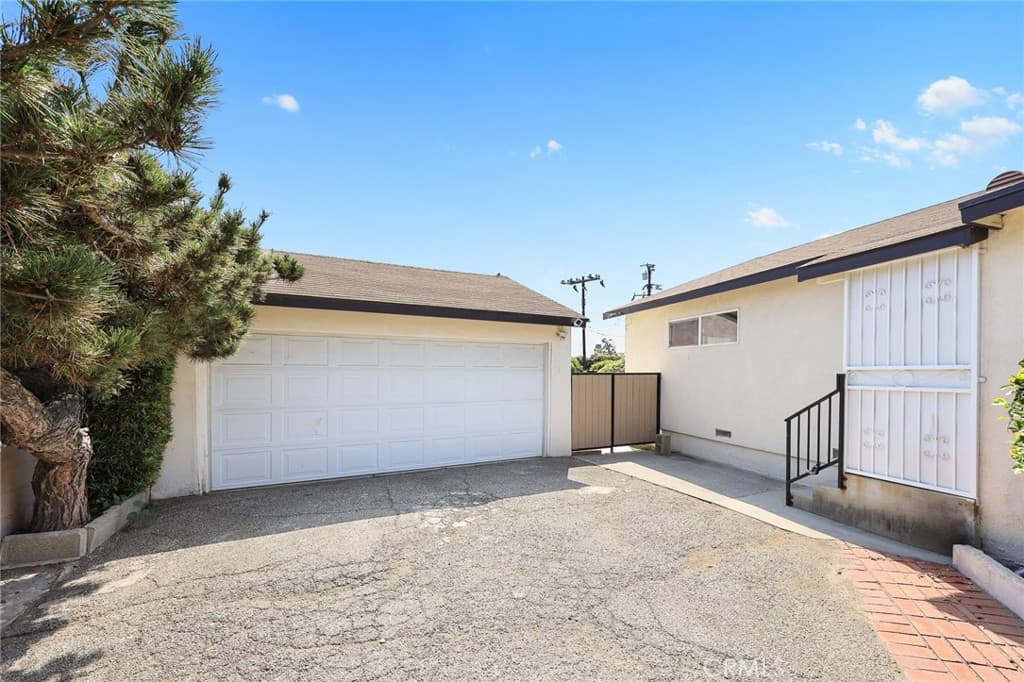 Home at 11316 Miloann, Arcadia — photo 5 of 12