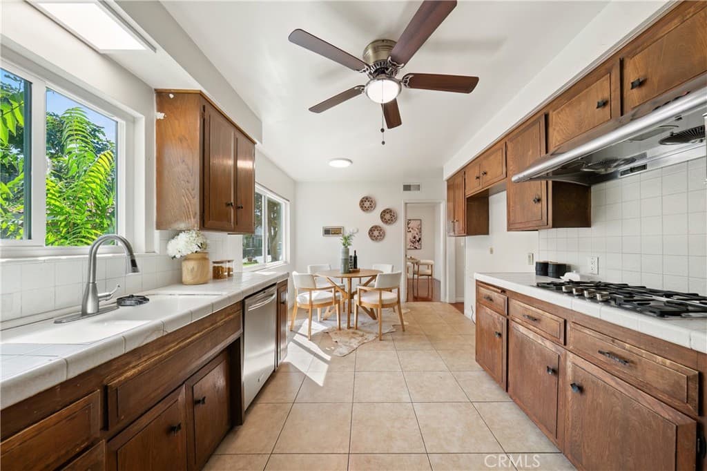 Home at 2112 El Sereno, Arcadia — photo 6 of 12