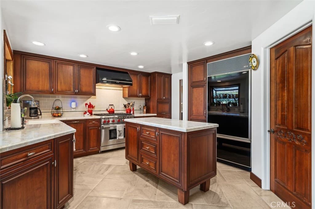 Home at 2085 Kaia Lane, Sierra Madre — photo 11 of 12