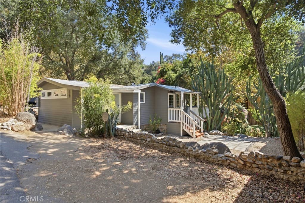 Home at 570 Brookside Lane, Sierra Madre — photo 2 of 12