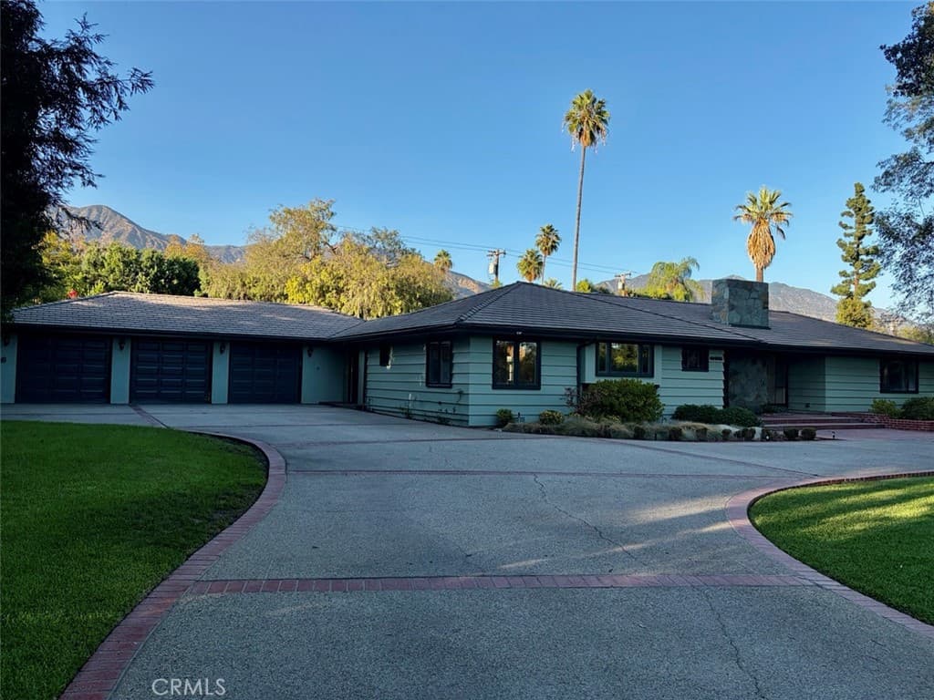Home at 645 W Foothill Blvd, Arcadia — photo 4 of 12