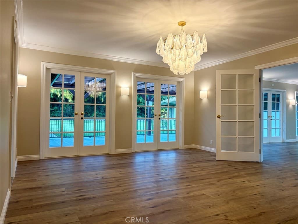 Home at 645 W Foothill Blvd, Arcadia — photo 10 of 12