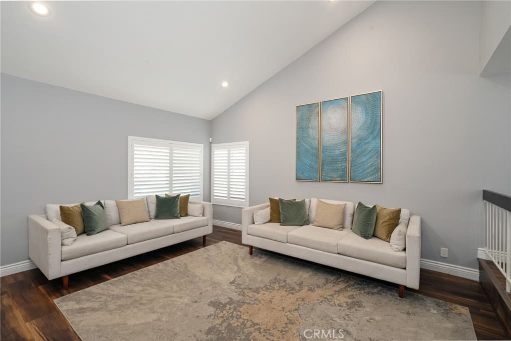 Home at 902 Calle Carrillo, San Dimas — photo 4 of 12