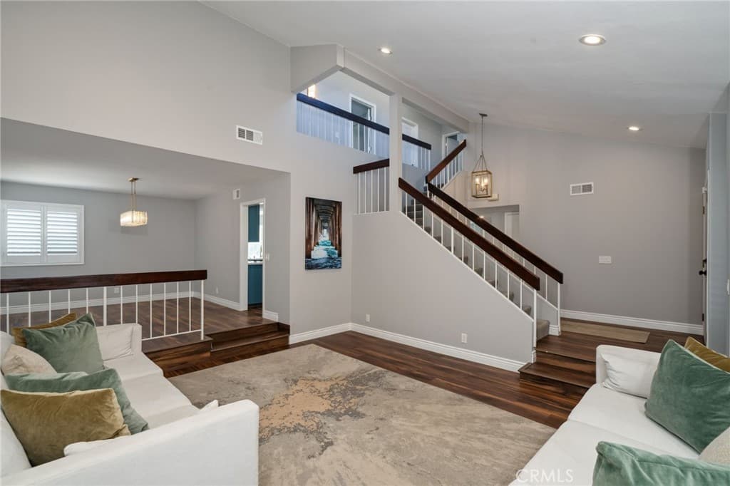 Home at 902 Calle Carrillo, San Dimas — photo 5 of 12
