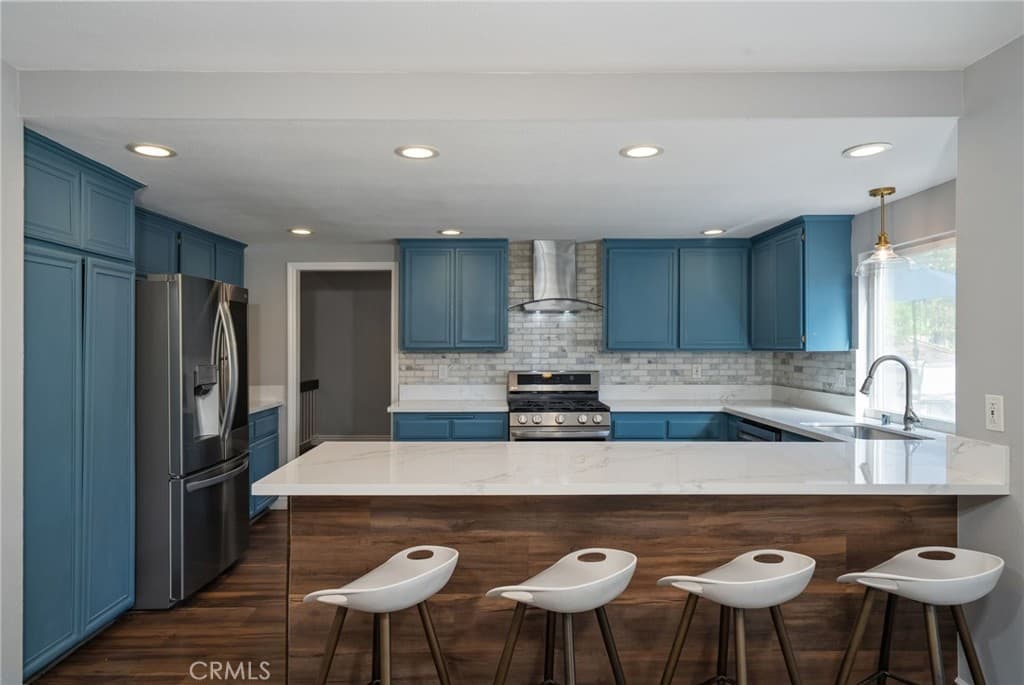 Home at 902 Calle Carrillo, San Dimas — photo 9 of 12