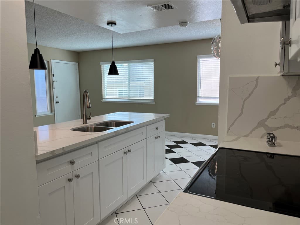 Condo at 18125 Via Amorosa 3, Rowland Heights — photo 11 of 12