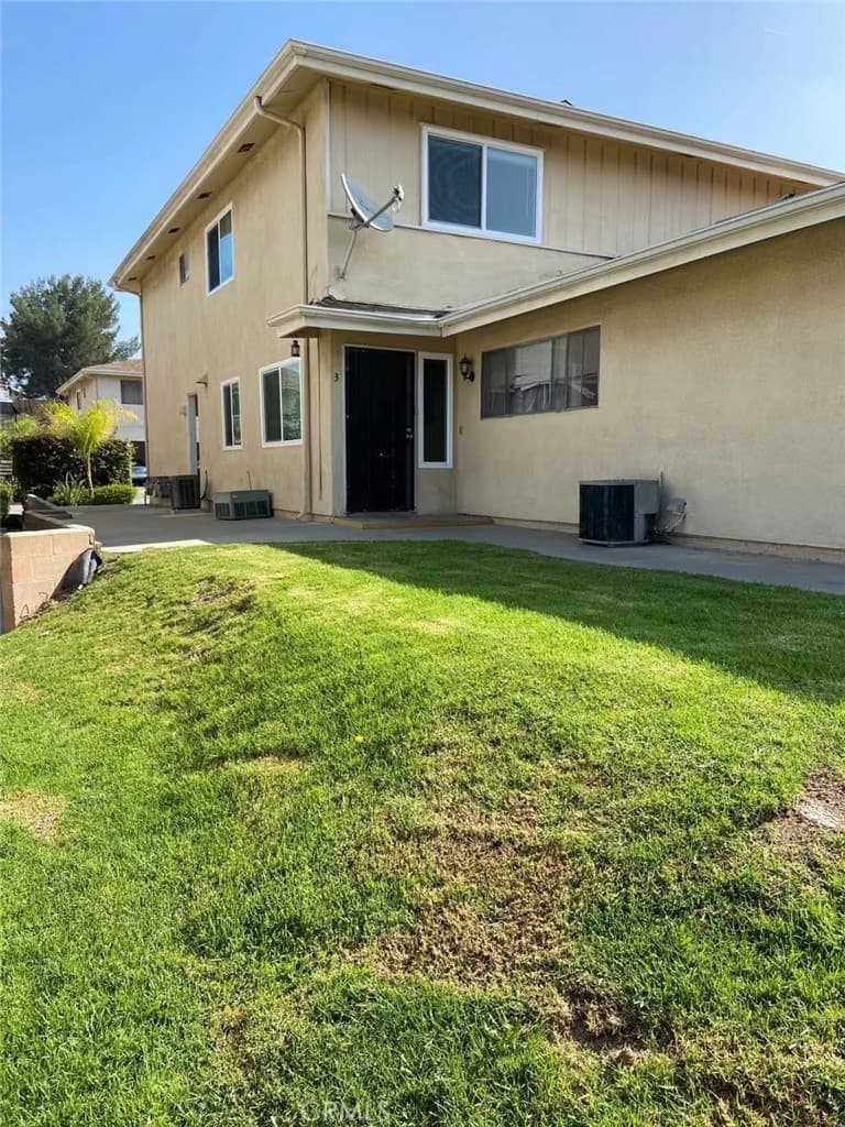 Condo at 18125 Via Amorosa 3, Rowland Heights — photo 10 of 12