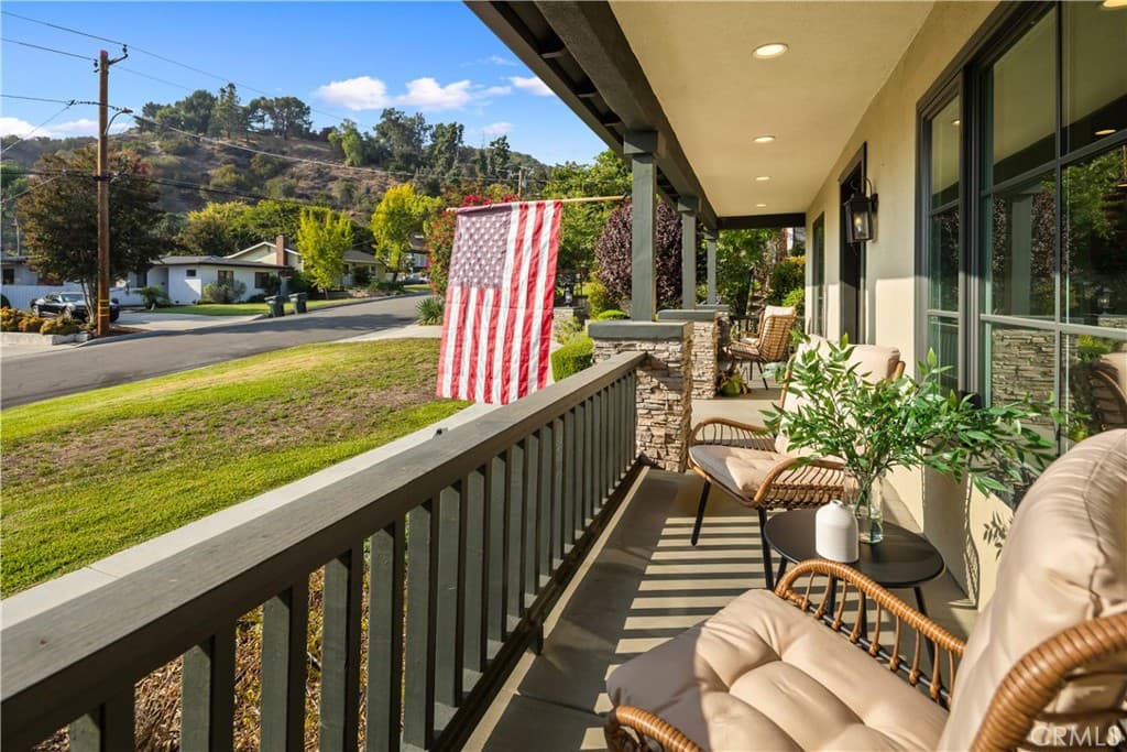 Home at 302 Highland Place, Monrovia — photo 7 of 12