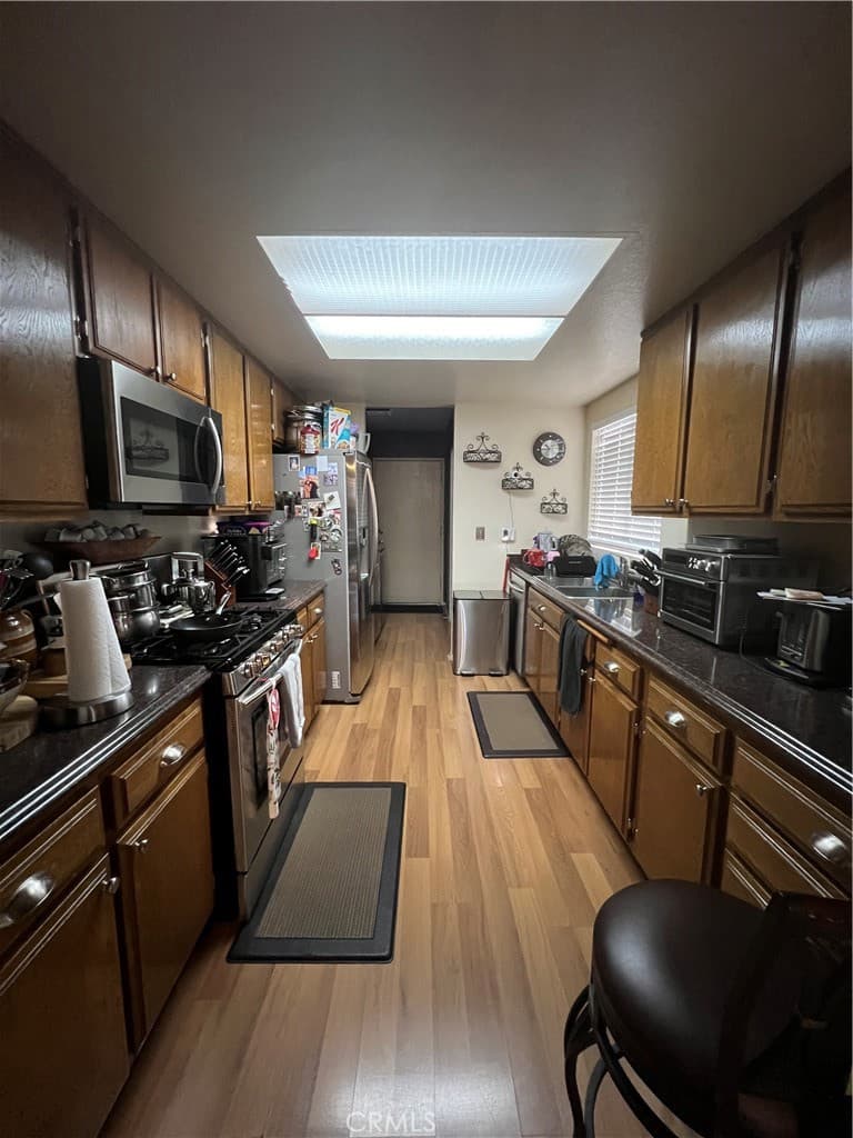 Townhouse at 2393 S Reservoir, Pomona — photo 6 of 12