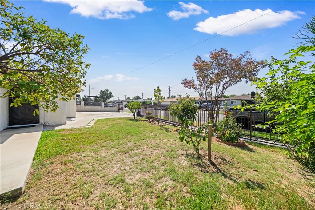 Home at 14327 Flynn Street, La Puente — photo 4 of 12