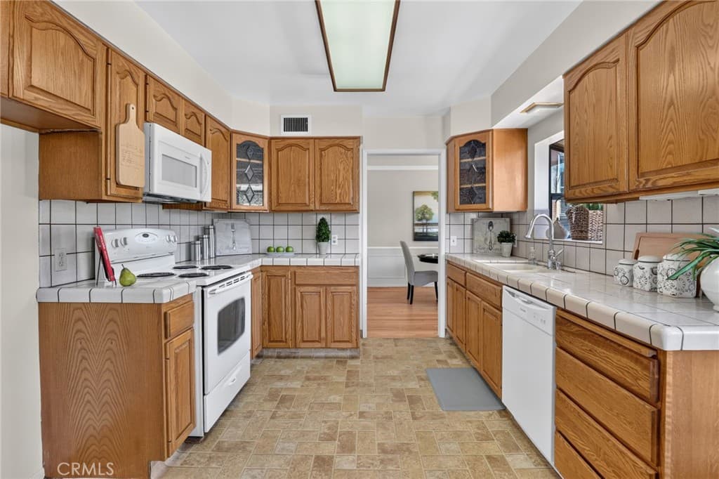 Home at 1154 La Rosa, Arcadia — photo 8 of 12