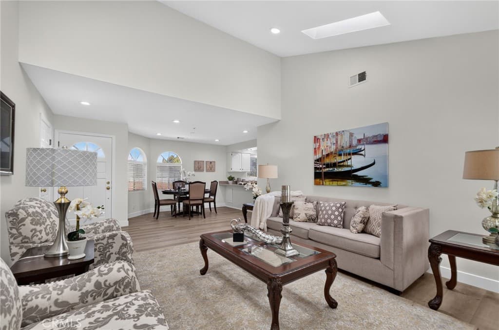 Home at 300 W Laurel Avenue, Sierra Madre — photo 11 of 12