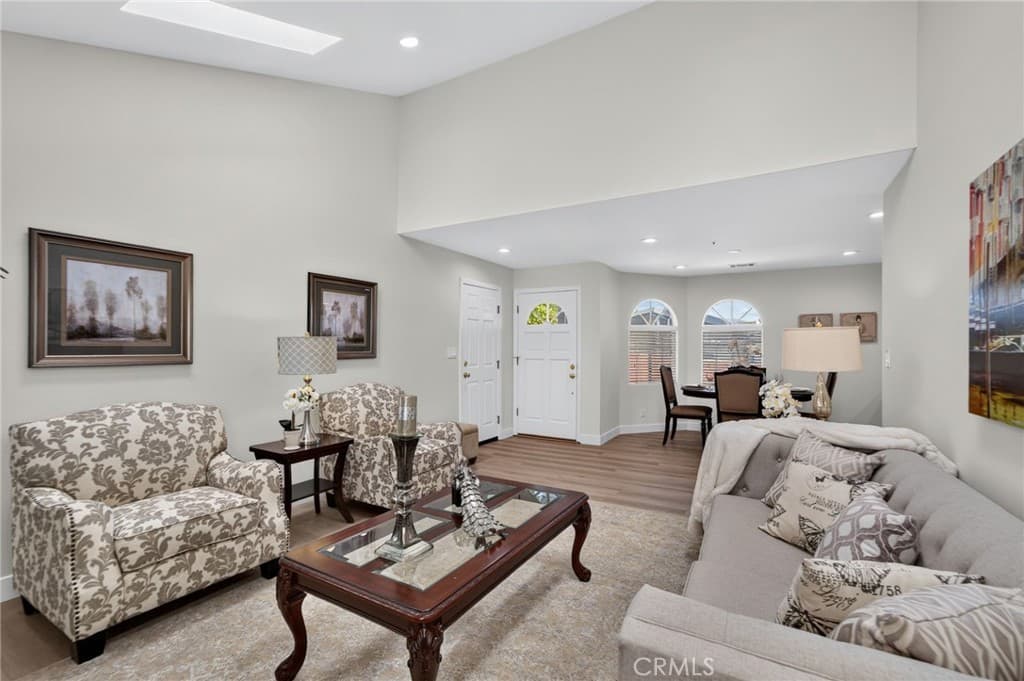Home at 300 W Laurel Avenue, Sierra Madre — photo 10 of 12