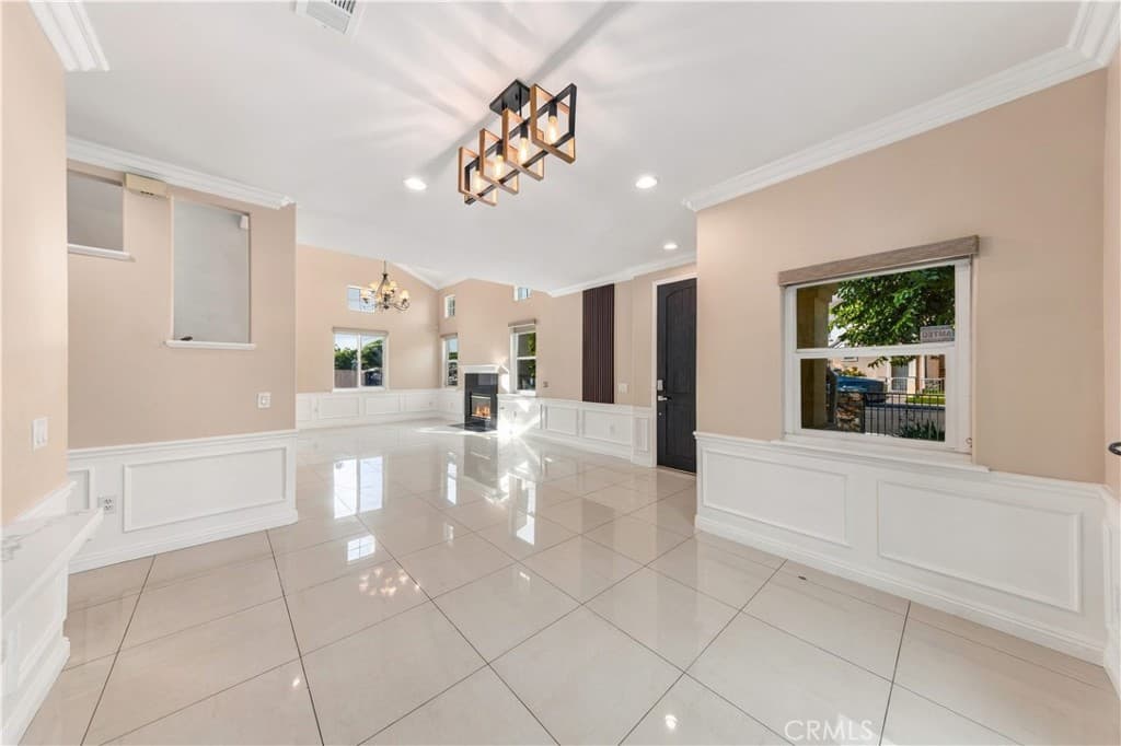 Home at 11096 Schmidt, El Monte — photo 4 of 12