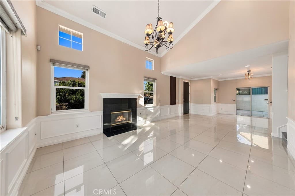 Home at 11096 Schmidt, El Monte — photo 6 of 12