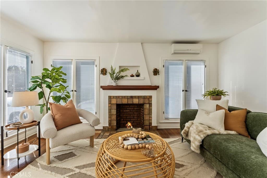 Home at 667 W Grandview, Sierra Madre — photo 11 of 12