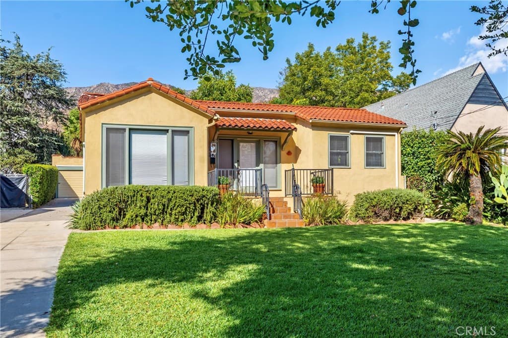Home at 667 W Grandview, Sierra Madre — photo 3 of 12