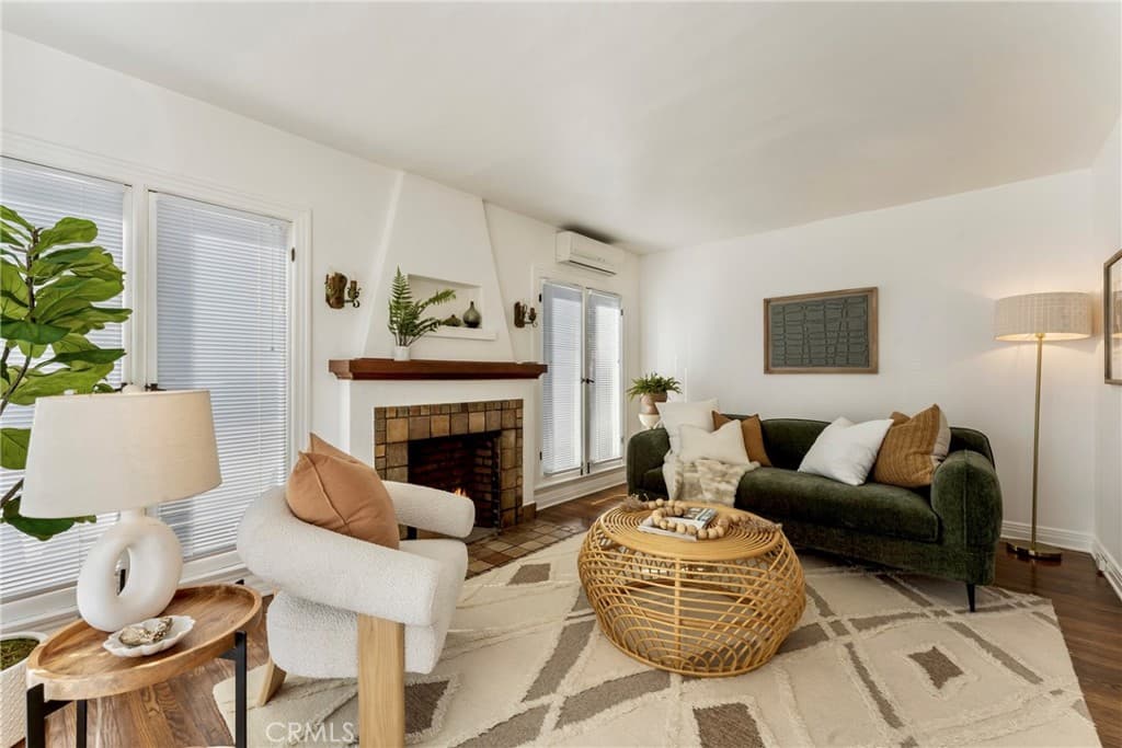 Home at 667 W Grandview, Sierra Madre — photo 10 of 12