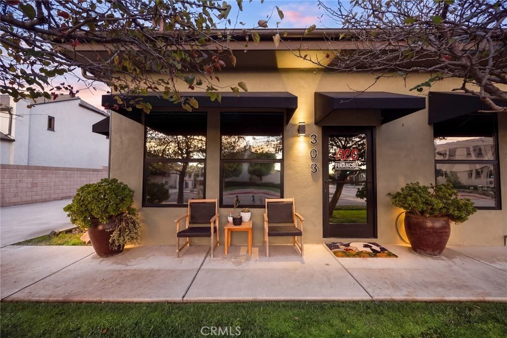 Home at 303 E FOOTHILL Boulevard, Monrovia — photo 9 of 12