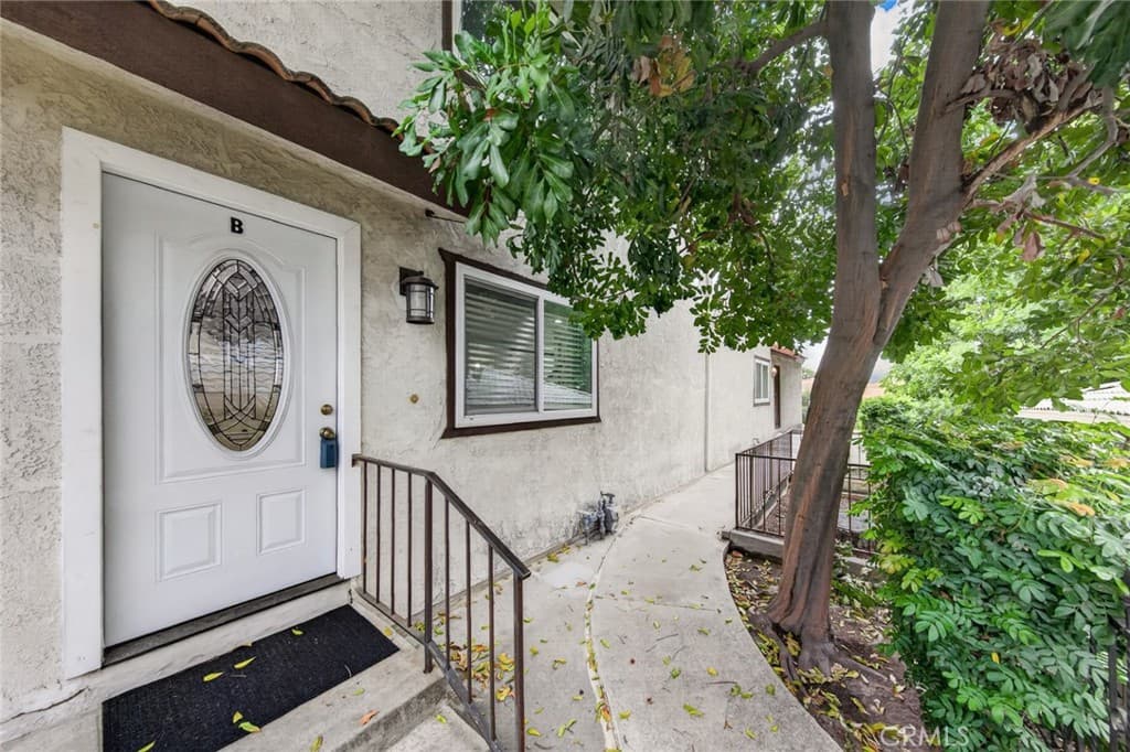 Condo at 509 W Duarte B, Monrovia — photo 2 of 12