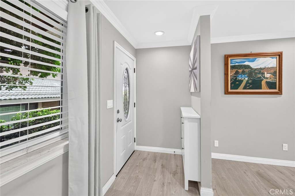 Condo at 509 W Duarte B, Monrovia — photo 3 of 12