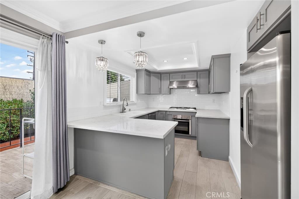 Condo at 509 W Duarte B, Monrovia — photo 7 of 12