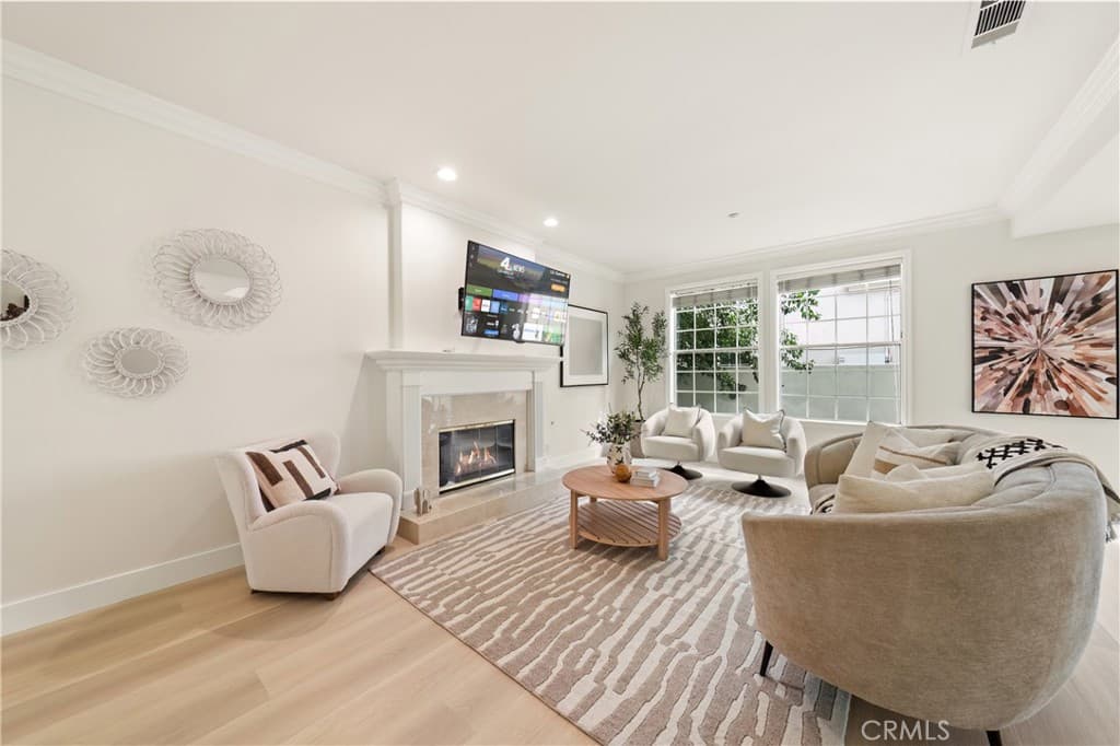 Townhouse at 417 California Street F, Arcadia — photo 4 of 12