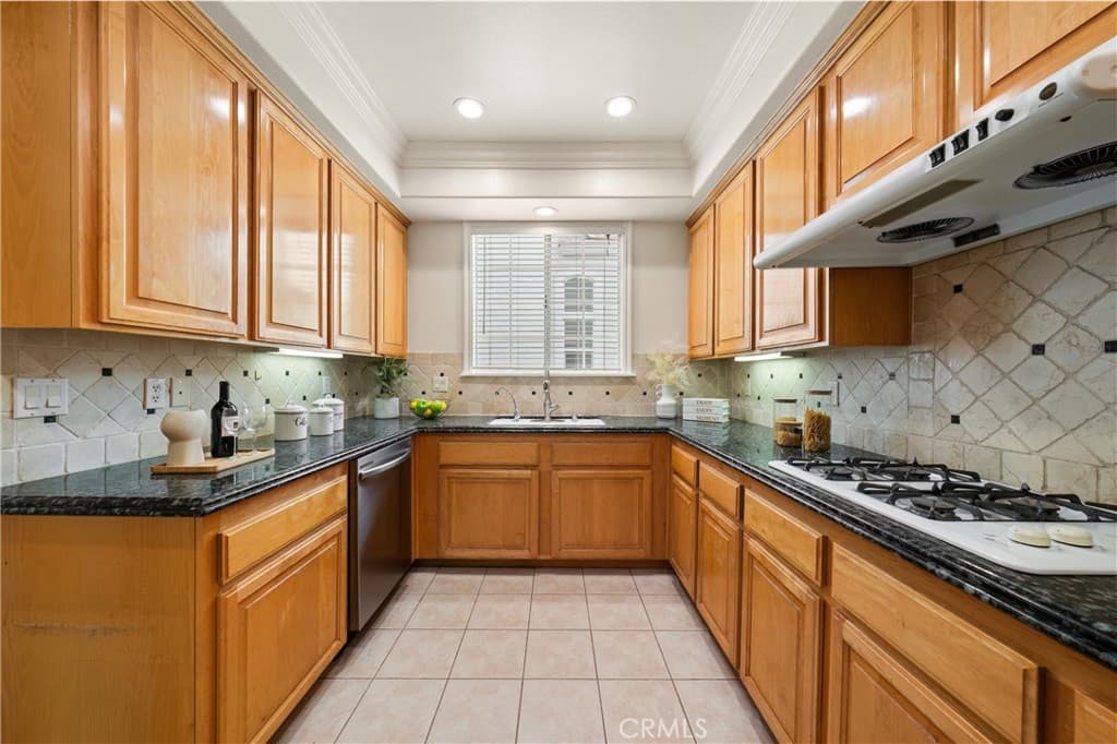 Townhouse at 417 California Street F, Arcadia — photo 7 of 12