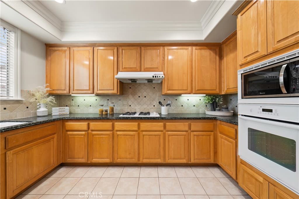 Townhouse at 417 California Street F, Arcadia — photo 8 of 12